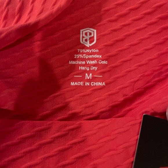 NWT. PARAGON LEGGING - Picture 7 of 8